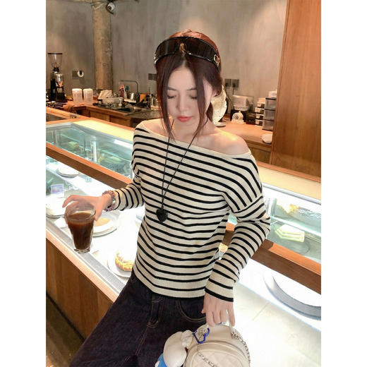 <曾小咸推荐>4.10现货秒杀 ！微信超特价！韩系条纹斜肩t恤 日常169.99 立减90 秒杀79.99！！ 商品图1