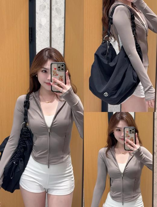 可做健身包男女同款lulu大款多功能褶饰斜挎包 商品图13