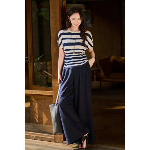 条纹针织衫 会呼吸的天丝棉混纺 时髦腔调 米思阳2026夏季新款设计感落肩捏褶收腰针织T恤撞色条纹百搭上衣2074-2111 商品图5