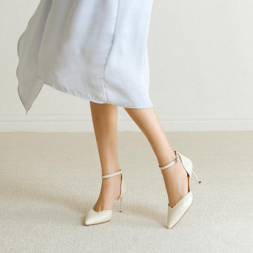 千百度 26年夏季新品 婚鞋 A26288150 商品图1