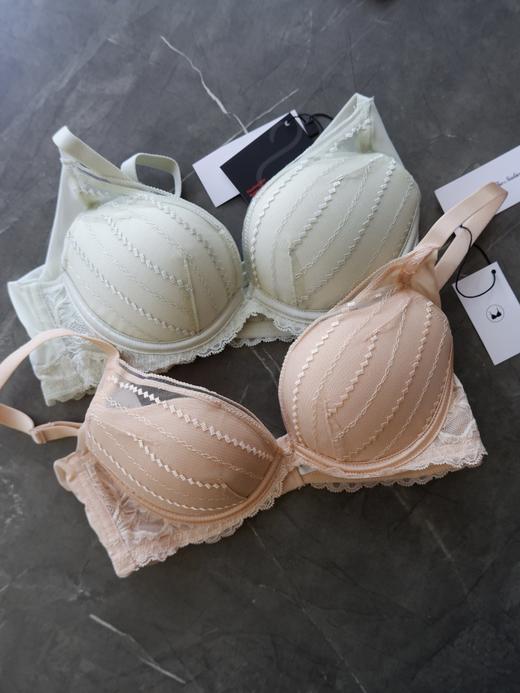 二店y 【清】 官网一套 1198元，爱M 聚拢套装， 94%桑蚕丝 商品图9