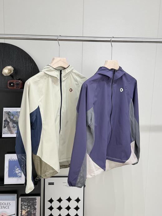 点此购买 素然安高若网眼拼接透气薄款防晒连帽女士皮肤衣 zc 344566 商品图6