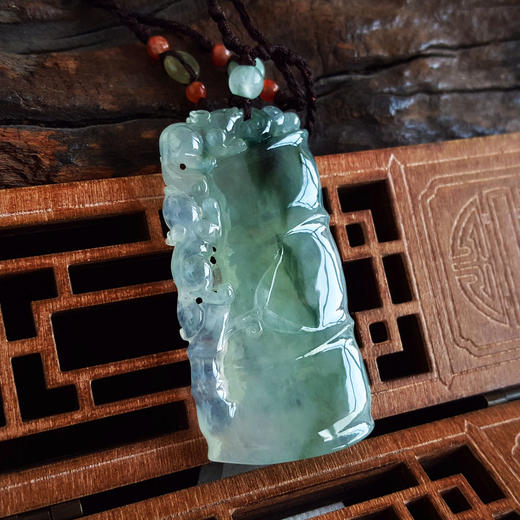 【天然正品】A货翡翠天然细腻冰种飘蓝花竹节瑞兽造型（节节有福）翡翠吊坠项链54.2*27.9*6.8MM（皆取最大值）220326TJ15 商品图6