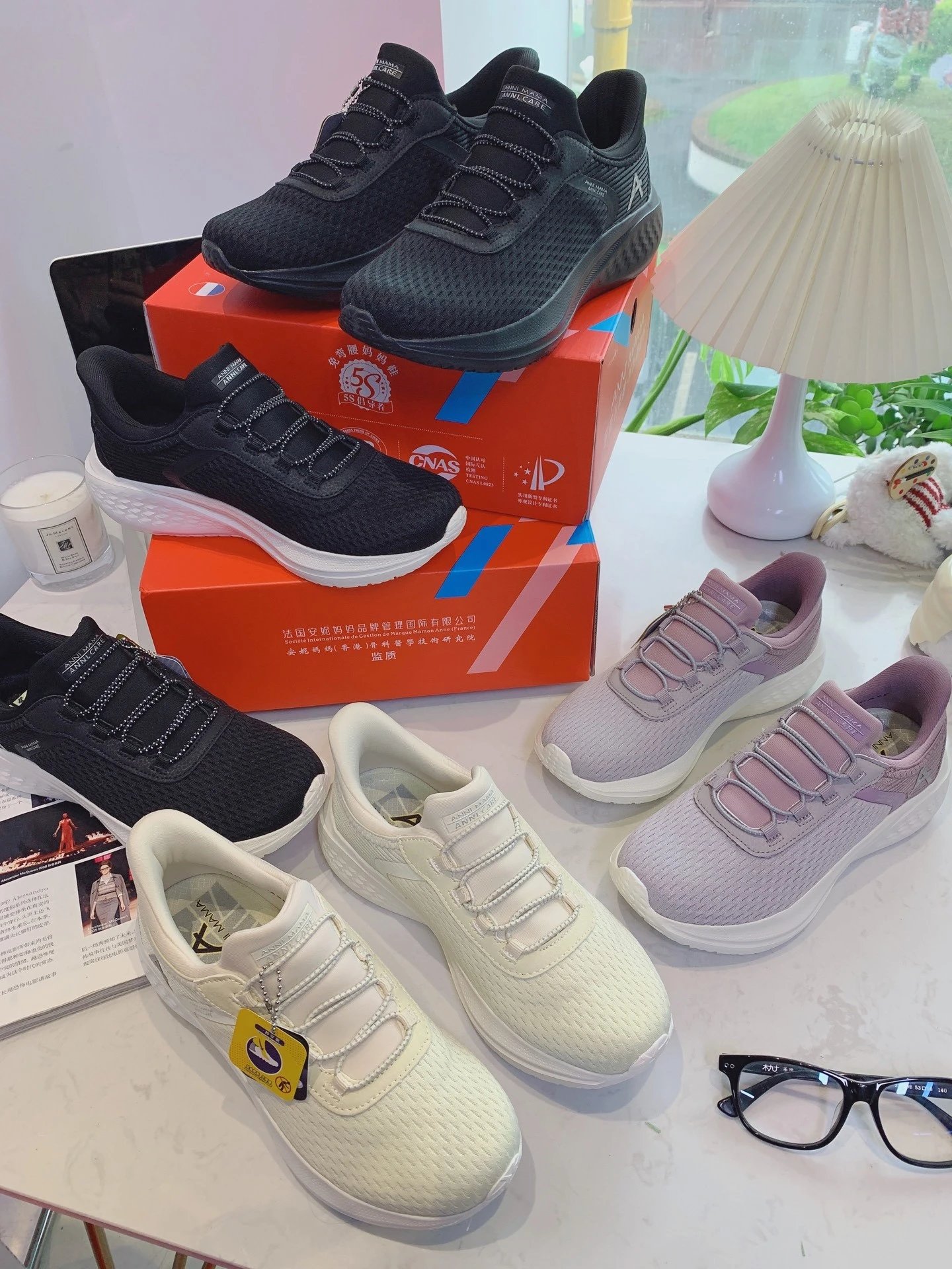 正，免弯腰一脚蹬安妮妈妈健步运动鞋  26Y04030-