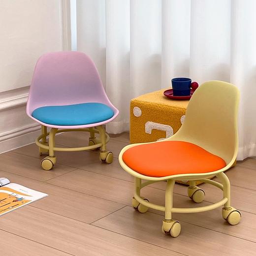 🎨 【多巴胺轮滑矮凳】｜29.9元抢！必入“移动小沙发”～ 💥29.9元“卷”出新高度！带轮小凳居然这么好坐？ 🛋️租房党狂喜！ 商品图2