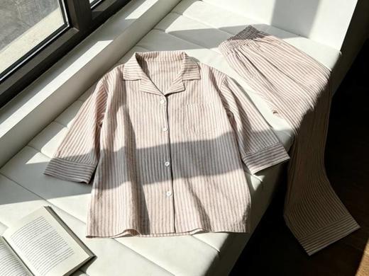 玛万生活100% 棉粉雾细川家居服｜松弛感宅家美学 软到骨子里的高级，一套承包四季温柔‼️优质全棉面料，上手柔滑得像一匹流淌的缎子，从手臂滑落都挂不住身~ 吊牌价 💰519 开团仅 💰99 商品图4