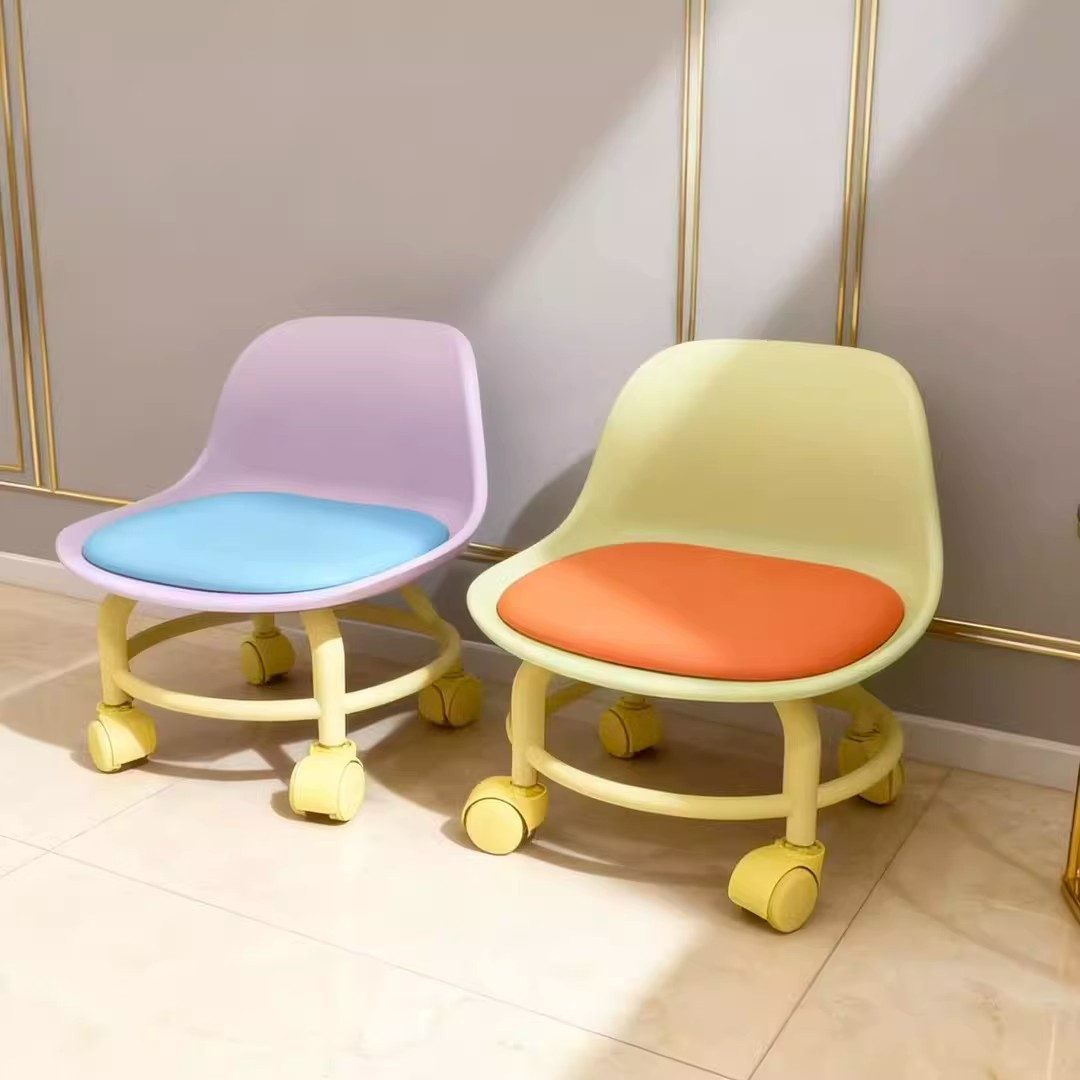 🎨 【多巴胺轮滑矮凳】｜29.9元抢！必入“移动小沙发”～ 💥29.9元“卷”出新高度！带轮小凳居然这么好坐？ 🛋️租房党狂喜！