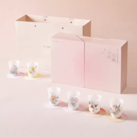 上新了故宫「绘韵雅集」手绘玉瓷茶杯 | 以稀世冰种玉瓷为胎，取故宫千年藏品为灵感，再由匠人一笔一划手绘而成