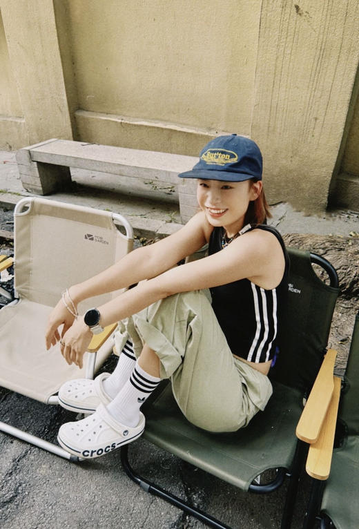 直发 【偏小一码】亏本处理， 卡骆*驰经典款休闲洞洞鞋 商品图1