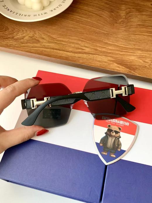 🔥私域首发❗正品保障❗限时特惠速抢❗【保罗墨镜系列】显脸小、遮颧骨，出行百搭素颜神器❗️ 某宝价💰2800+ 今天开团价💰69.9到手两个！  商品图6