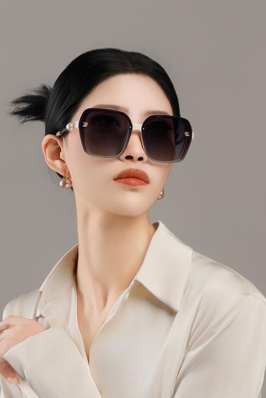 🔥私域首发❗正品保障❗限时特惠速抢❗【保罗墨镜系列】显脸小、遮颧骨，出行百搭素颜神器❗️ 某宝价💰2800+ 今天开团价💰69.9到手两个！  商品图3