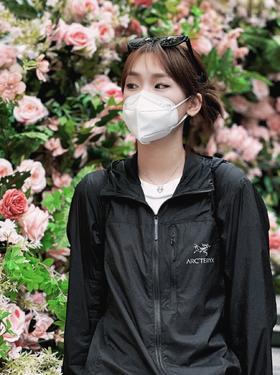 始祖鸟   Squamish 连帽皮肤衣男女同款