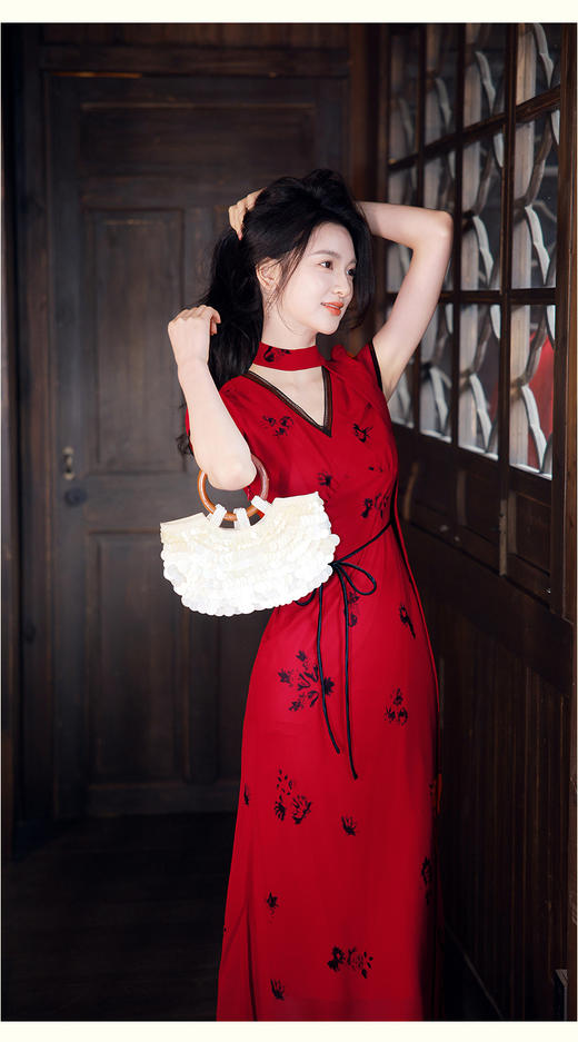【多件多折】逸红颜明月优选「楚曦」🌹【Élan Rouge 红玫漫舞】钟楚曦同款 法式斜裁鱼尾v领度假连衣裙 商品图1