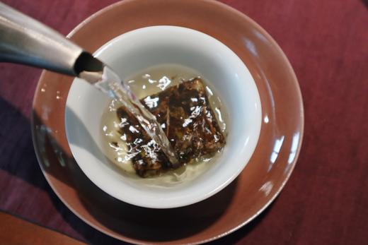 一片「如意」，七个春天 〡2019年寿眉 饼干茶 福鼎白茶 似果香般活泼、清润的香气，尾调中缀着一丝蜂蜜香 商品图4