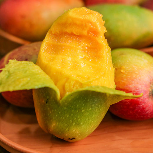 【顺丰包邮】海南树上熟贵妃芒  嫩滑香甜 4斤小果/精品果礼盒装 商品图1