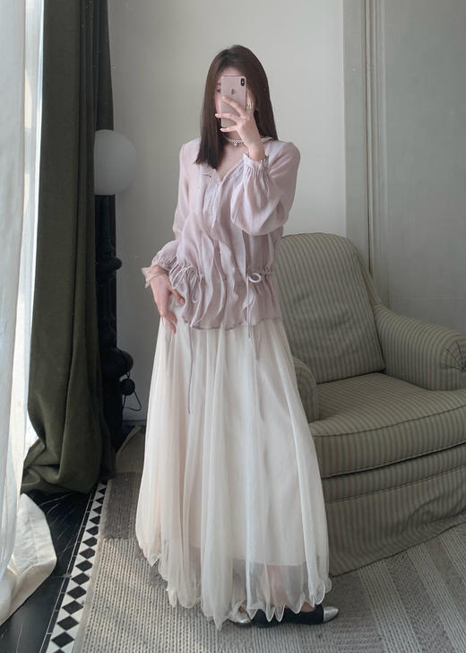 【门店同款】ENJOY春季温柔荷叶边V领上衣 170695351 商品图0