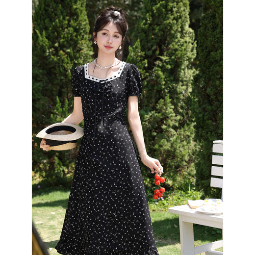 鹿向南「田园」黑色短袖连衣裙女夏新款时尚百搭碎花设计A字长裙 商品图1