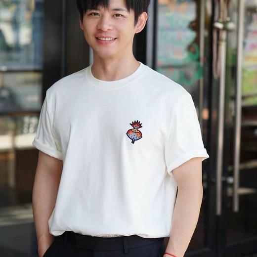 【“福寿三多”情侣短袖】✅高质感重磅纯棉面料✅直筒版型➕刺绣设计，打破常规T恤的单调感，时髦又显瘦！ 商品图2