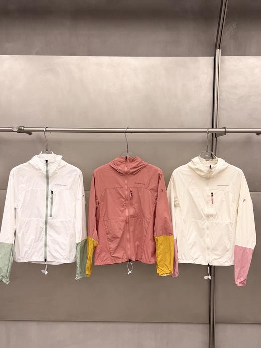 点此购买 壁克峰春秋季女士户外探险伴侣Vislight wind jacket防风夹克 ss 344680 商品图0