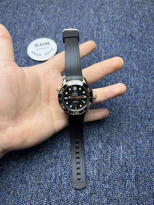 升级版 经典欧米茄OMEGA海马300米系列“间玫金海马”潜水男士腕表
机芯：搭载进口原装西铁城 商品图8