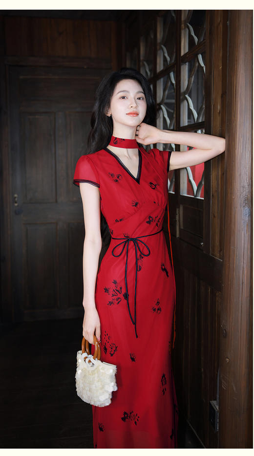 【多件多折】逸红颜明月优选「楚曦」🌹【Élan Rouge 红玫漫舞】钟楚曦同款 法式斜裁鱼尾v领度假连衣裙 商品图3