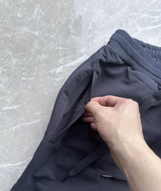 全新正品出口泰国26年新款ESP男士运动户外弹力透气短裤
两个色，尺码M L XL 商品图4