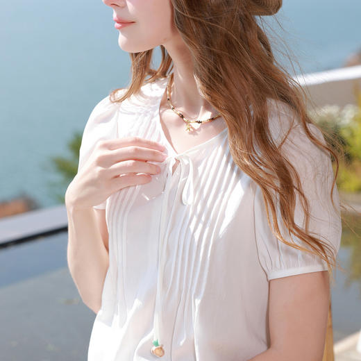 【莱赛尔】三彩2026夏季新款泡泡袖小衫圆领系带上衣套头M 商品图3