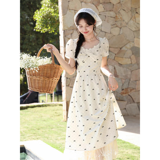 鹿向南「可可情书」法式温柔设计感波点连衣裙女夏新款显瘦A字裙 商品图4