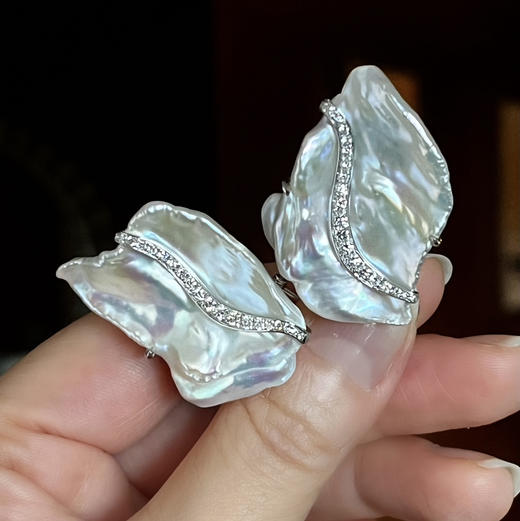 BY EVITA系列 巴洛克风格 18K镶钻石和淡水KESHI珍珠 耳钉 商品图1