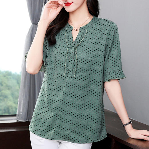 大码波点短袖雪纺衬衫女2026新款妈妈时尚漂亮小衫胖mm遮肚子上衣 商品图3
