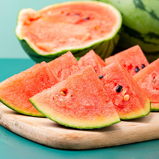 清甜夏日的味道🍉【元气小西瓜-珍珠红】一丝丝清甜满足吃西瓜大快朵颐的心❤️西瓜爱好者一定要试试！皮薄肉厚💦汁水多！甜度高🍹 商品图0