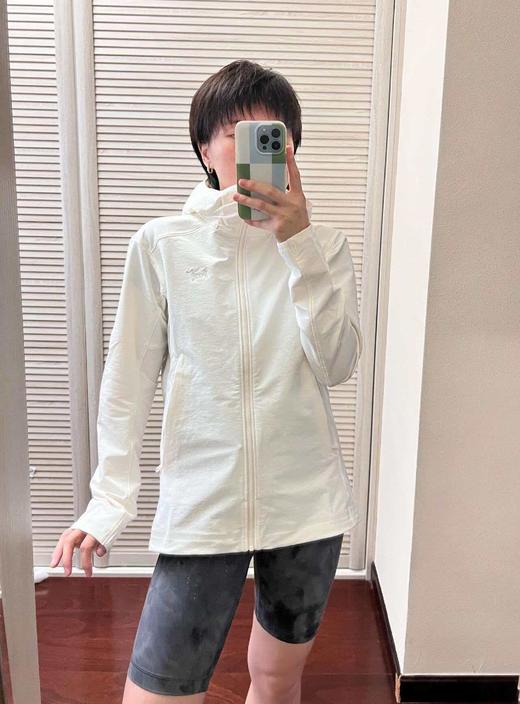 始祖鸟 女款冰丝超轻超薄防紫外线便携收纳皮肤风衣 商品图2