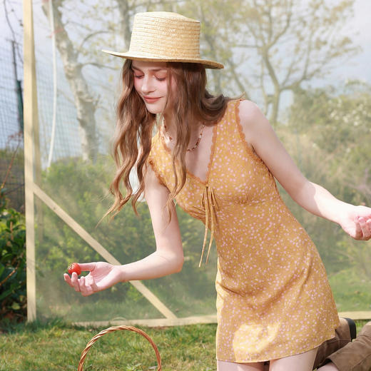 三彩2026夏季新款碎花连衣裙无袖A字裙v领叠穿短裙M 商品图2