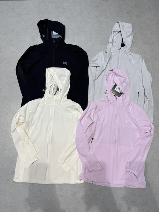 始祖鸟 女款冰丝超轻超薄防紫外线便携收纳皮肤风衣 商品图6