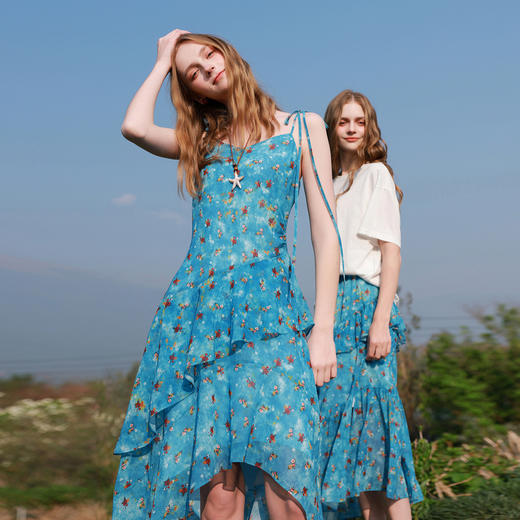 三彩2026夏季新款碎花吊带裙不对称无袖连衣裙长裙度假M 商品图2