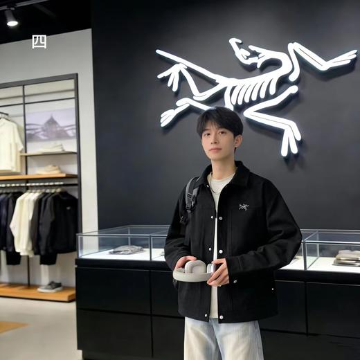 F040918春秋季新款户外运动轻量化防风防水透气软壳夹克长袖外套 商品图3