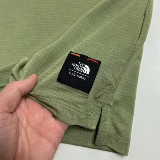 原单正品新西兰 icebreaker 联名北面100%美丽诺羊毛高端男款200 Explore亲肤跑步短袖T恤，

青苔绿/黑色 S-XXL 商品图11