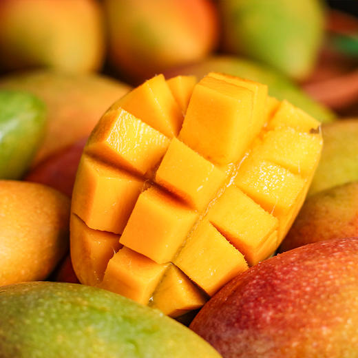 【顺丰包邮】海南树上熟贵妃芒  嫩滑香甜 4斤小果/精品果礼盒装 商品图0