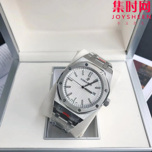 【奢华运动 标杆产物】爱彼皇家橡树15500系列 男士腕表 表径41mm
【机芯】搭载进口西铁城 商品图4