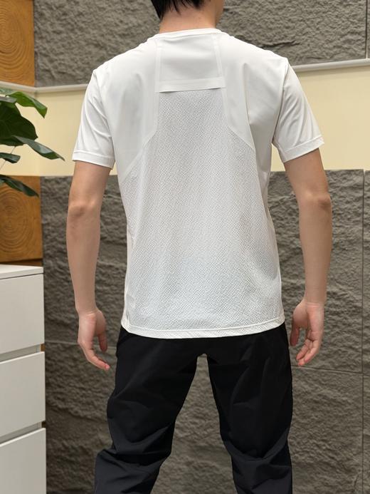 原单，斐乐压胶短袖，背部拼接透风清爽 商品图4