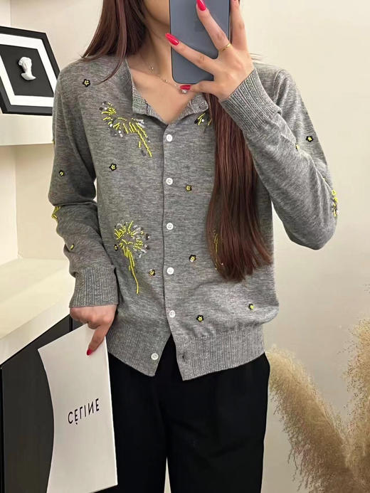DYJ2026836钉珠羊毛开衫 商品图3