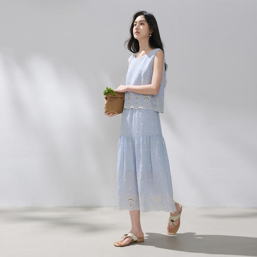 三彩2026夏季新款刺绣套装圆领无袖上衣松紧腰半身裙M 商品图3