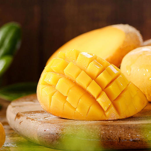 海南小台农芒果10斤新鲜小台芒当季特产水果现摘芒果大果整箱包邮 商品图3