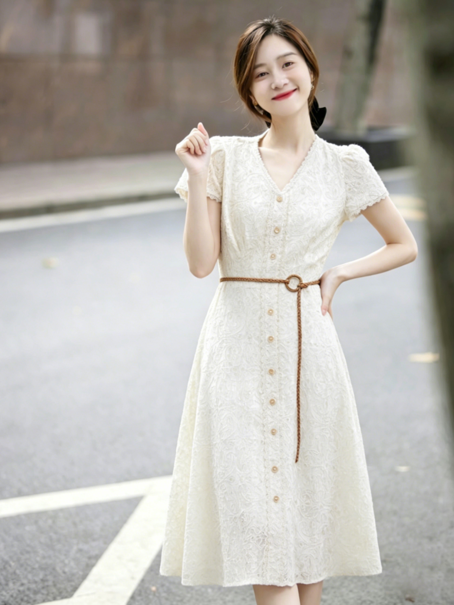 【百图lulu定制】【南法连衣裙】重工蕾丝 刺绣 V 领带腰带 短袖连衣裙
