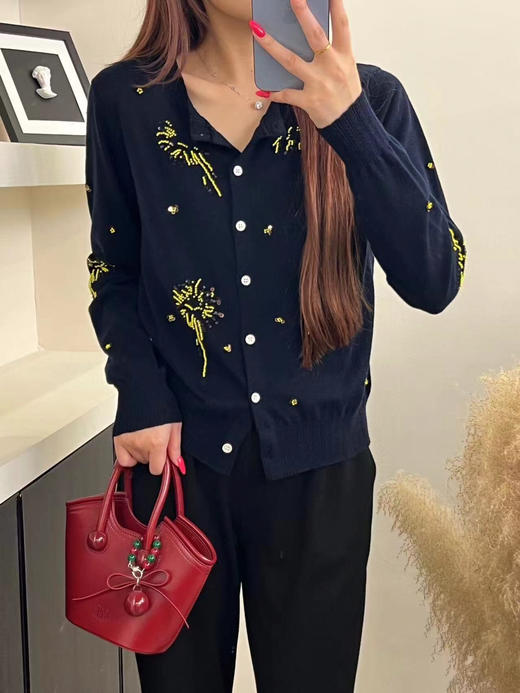 DYJ2026836钉珠羊毛开衫 商品图6