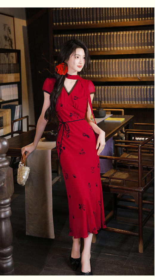 【多件多折】逸红颜明月优选「楚曦」🌹【Élan Rouge 红玫漫舞】钟楚曦同款 法式斜裁鱼尾v领度假连衣裙 商品图2