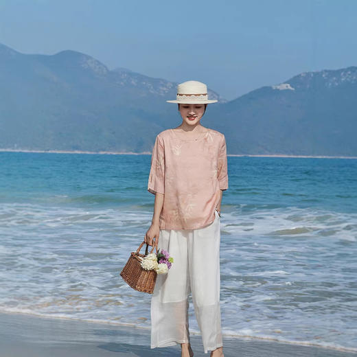 中国风复古圆领新中式五分袖，开衩宽松显瘦刺绣绣花衬衫苎麻上衣TT-96321 商品图1