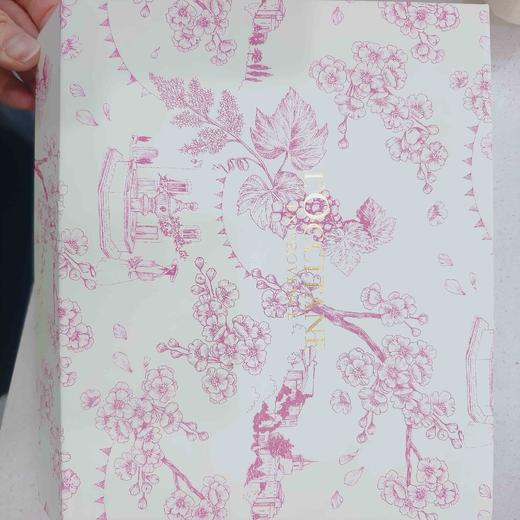 欧舒丹全新甜蜜樱花香氛套装（沐浴露255ml润肤乳250ml手霜30ml ） 商品图1