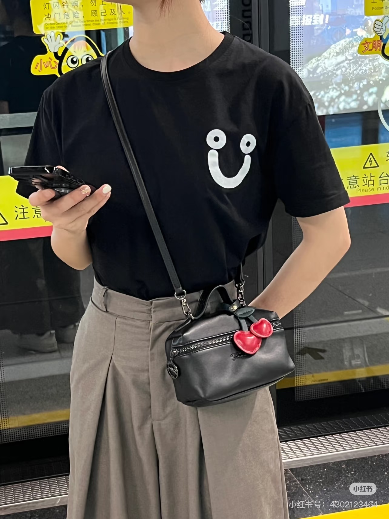 龙骧新款牛皮材质盒子包