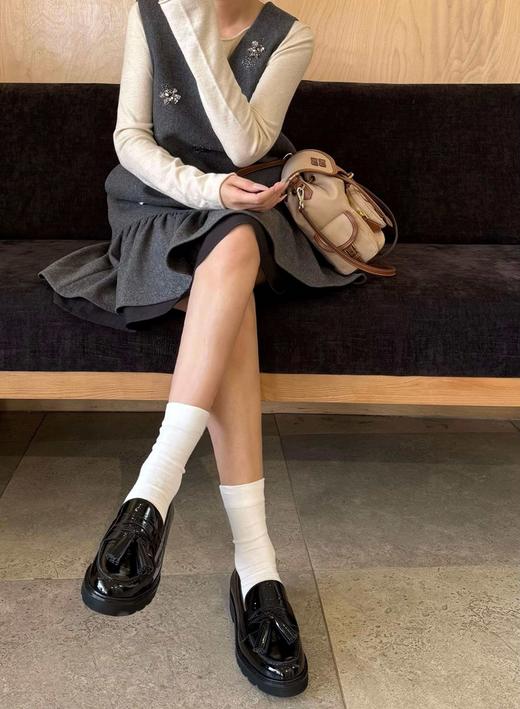 缪缪 新款学院风双肩包 商品图4